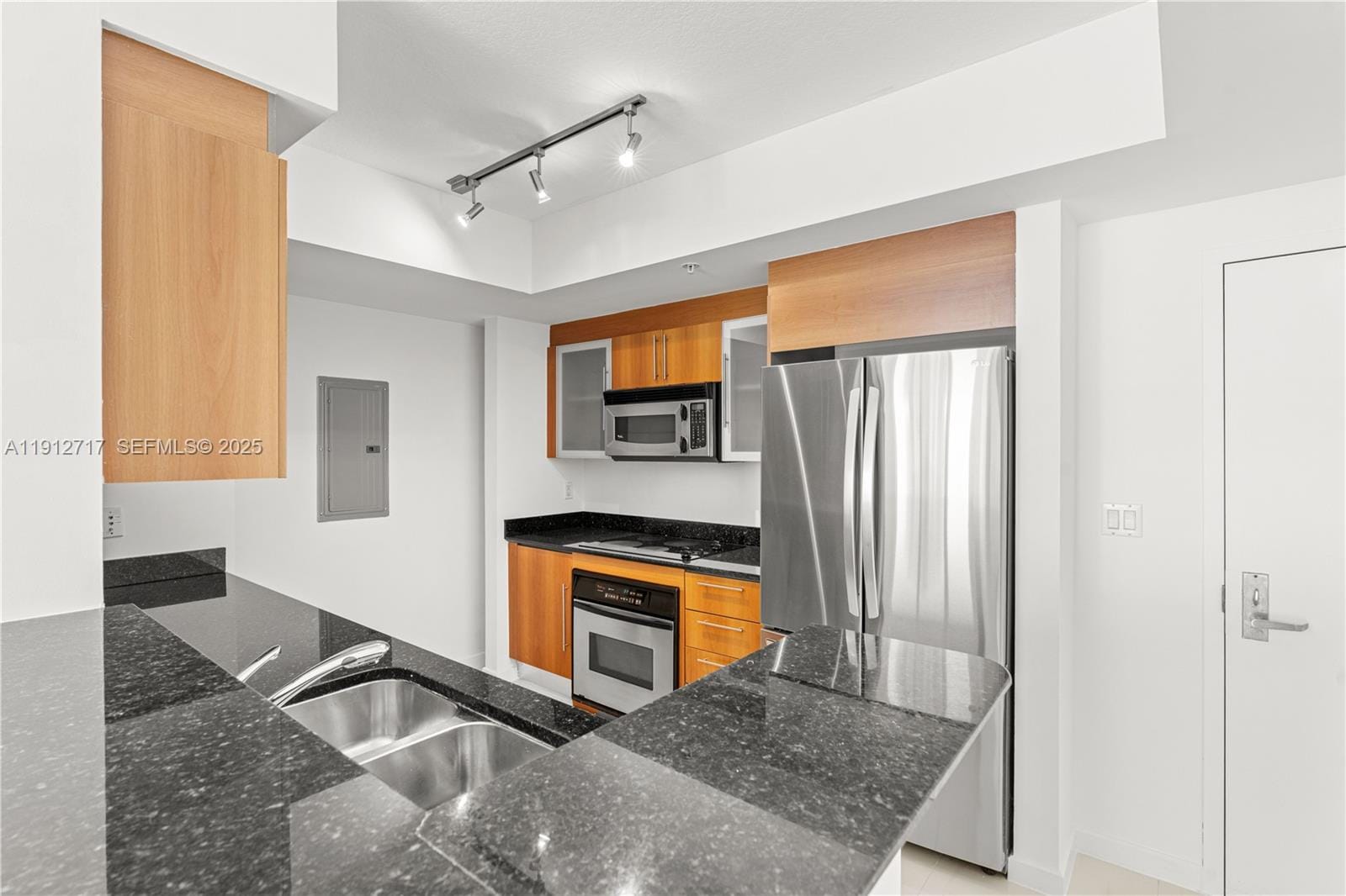 335 S Biscayne Boulevard 4105 — photo 9