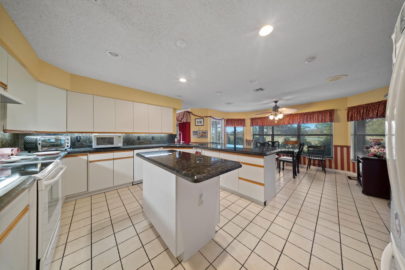 4204 Redwood Drive — photo 5