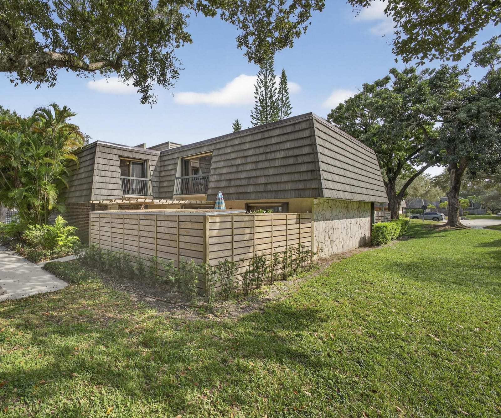 608 6th Terrace, Palm Beach Gardens, FL 33418 photo 2
