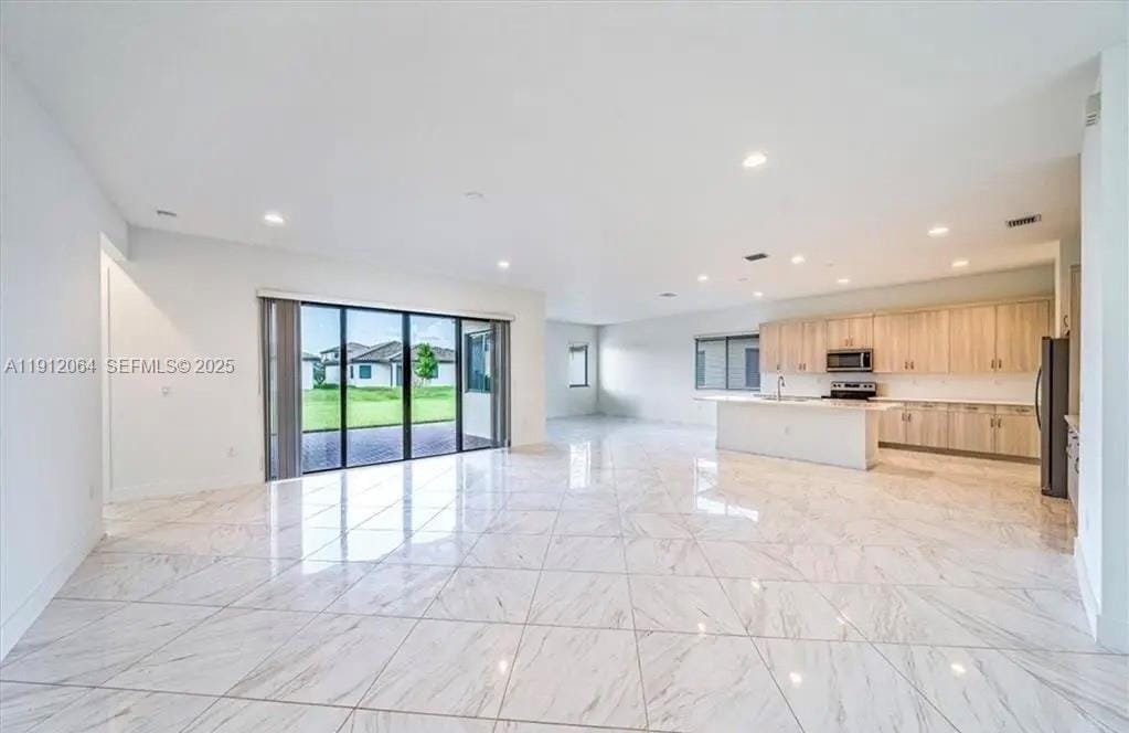 5048 Gambero Way — photo 9