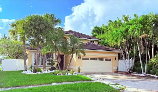 1140 NW 184th Place, Pembroke Pines, FL 33029