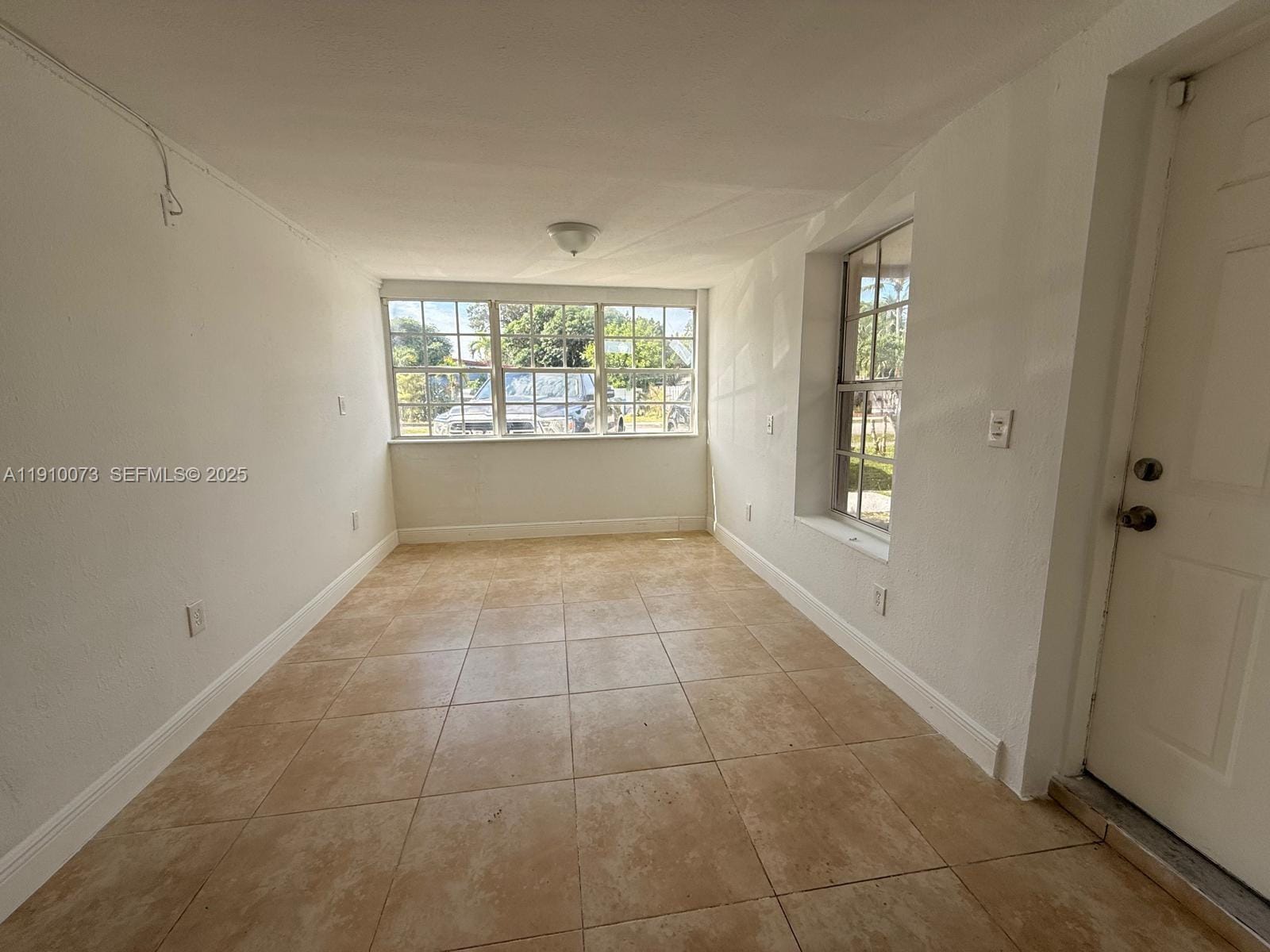 9 Miami Gardens Road, West Park, FL 33023 photo 8