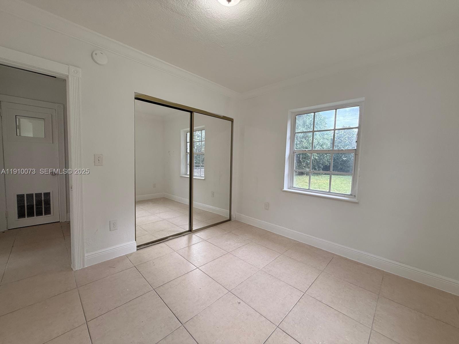 9 Miami Gardens Road, West Park, FL 33023 photo 9