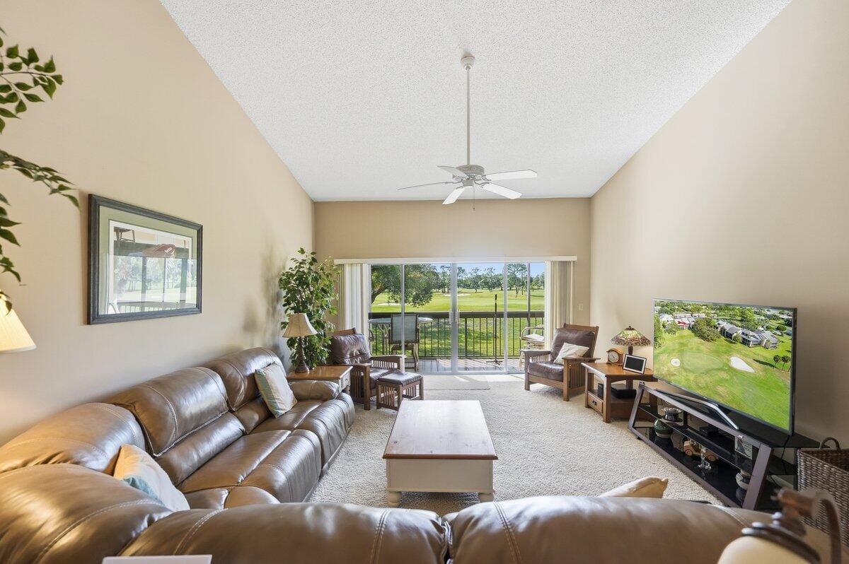 9430 Meadowood Drive 205 — photo 12