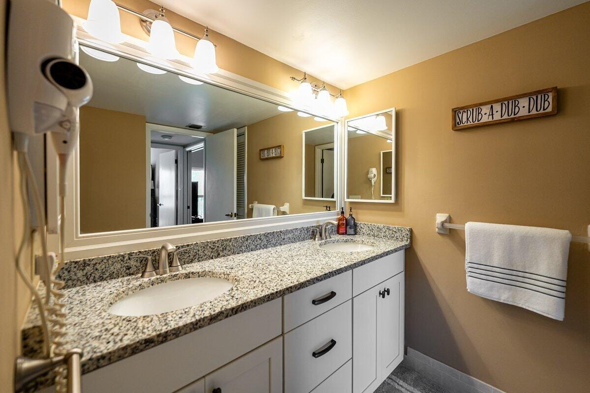 9430 Meadowood Drive 205, Fort Pierce, FL 34951 photo 18