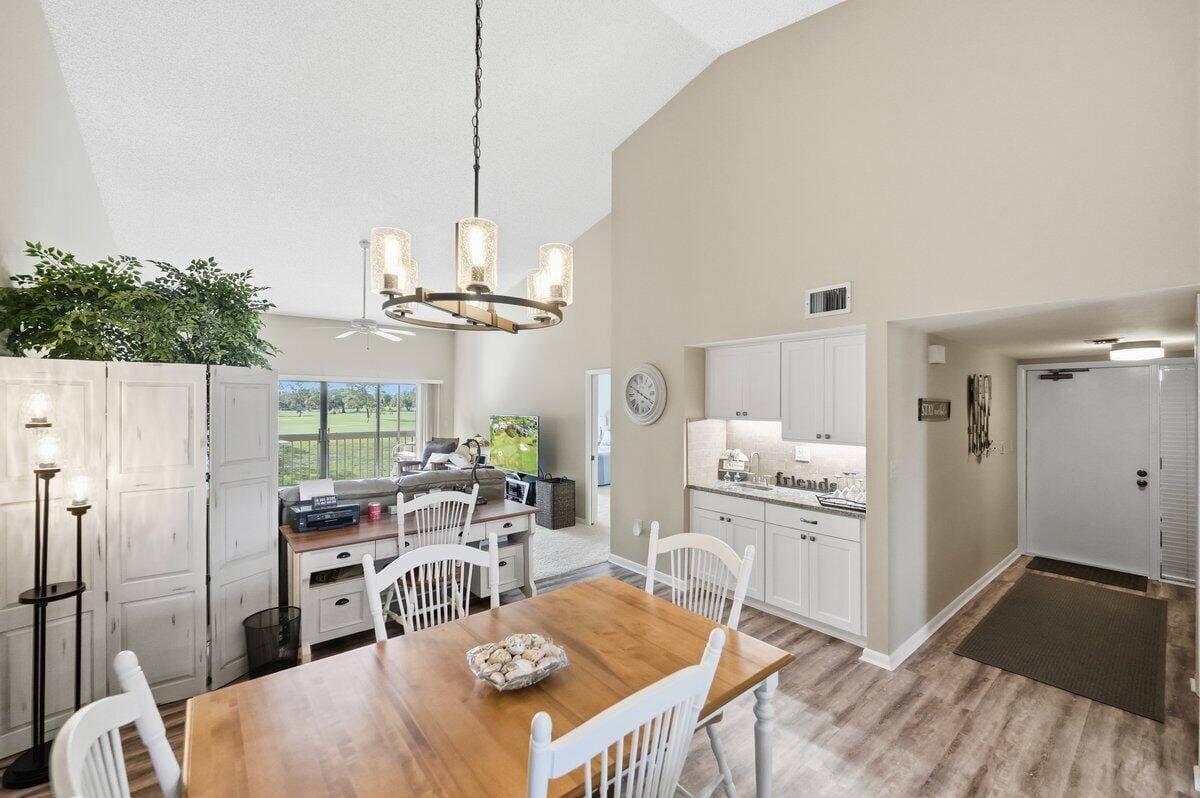 9430 Meadowood Drive 205 — photo 9