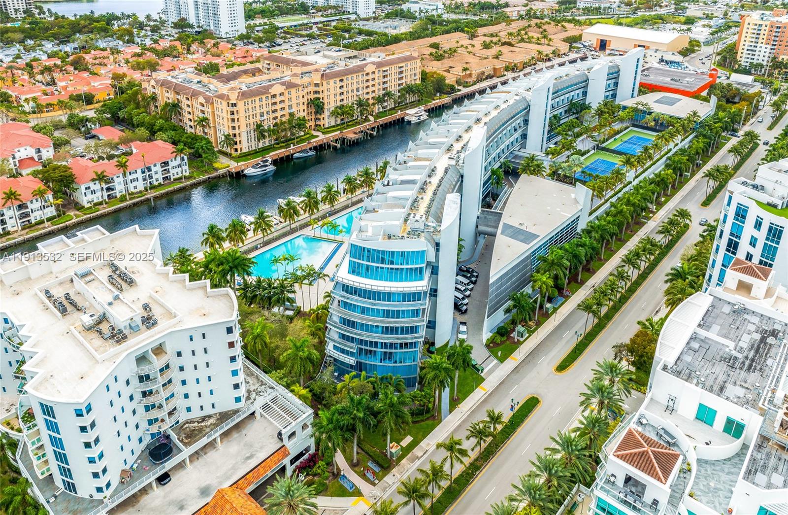2950 NE 188th Street 547, Aventura, FL 33180, Aventura
