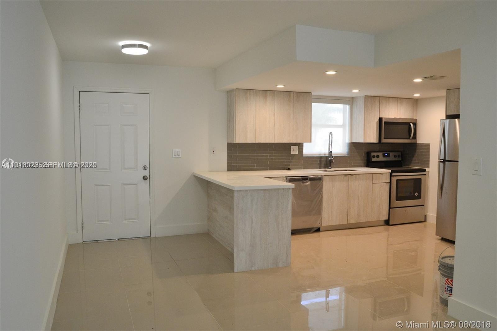 9375 Fontainebleau Boulevard L122 — photo 4