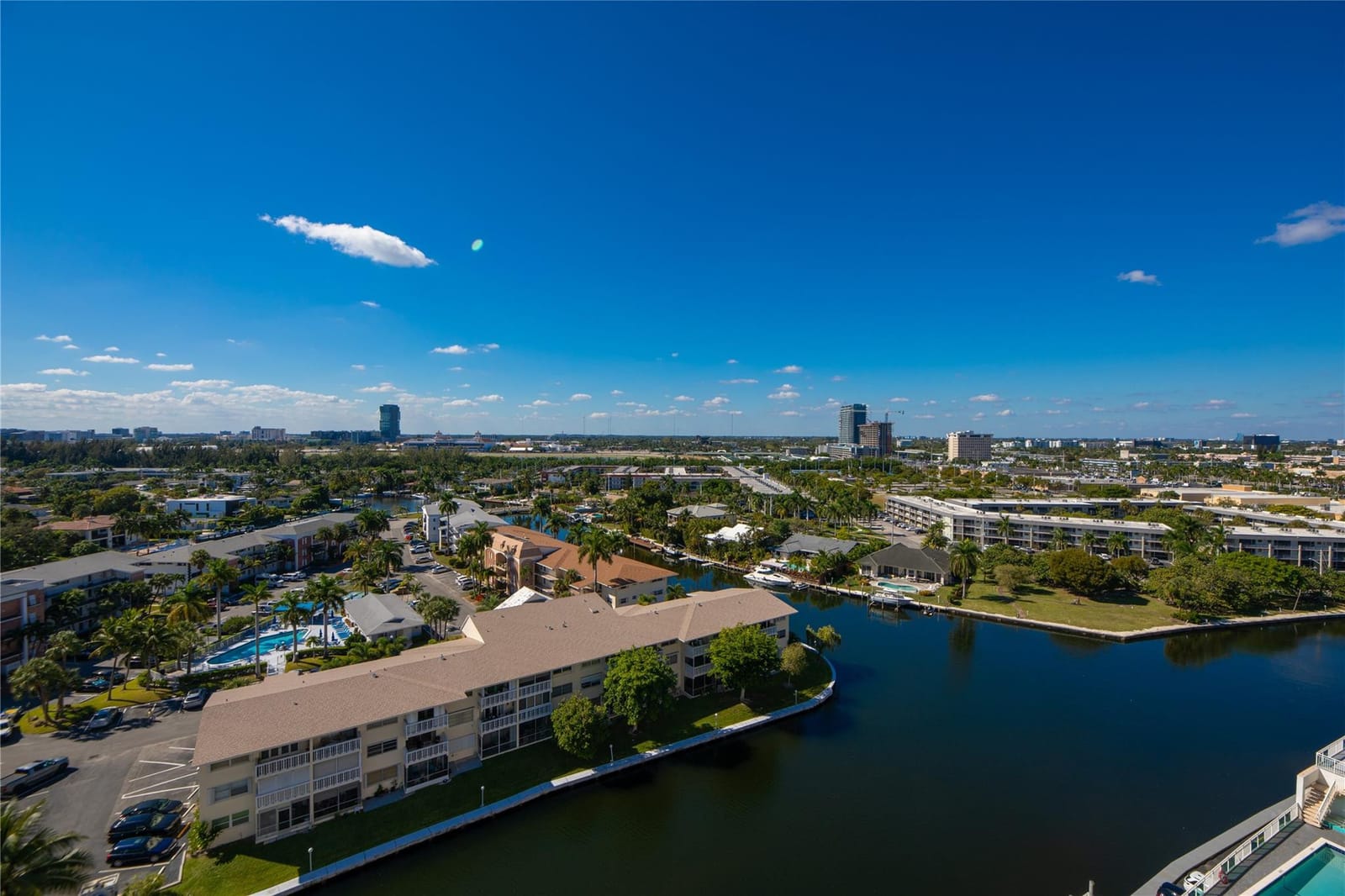 427 Golden Isles Drive 14B, Hallandale Beach, FL 33009 photo 25