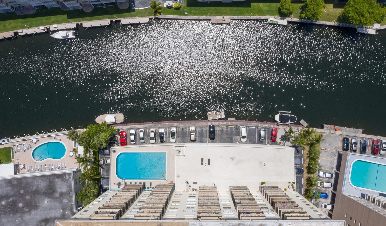 427 Golden Isles Drive 14B, Hallandale Beach, FL 33009 photo 26