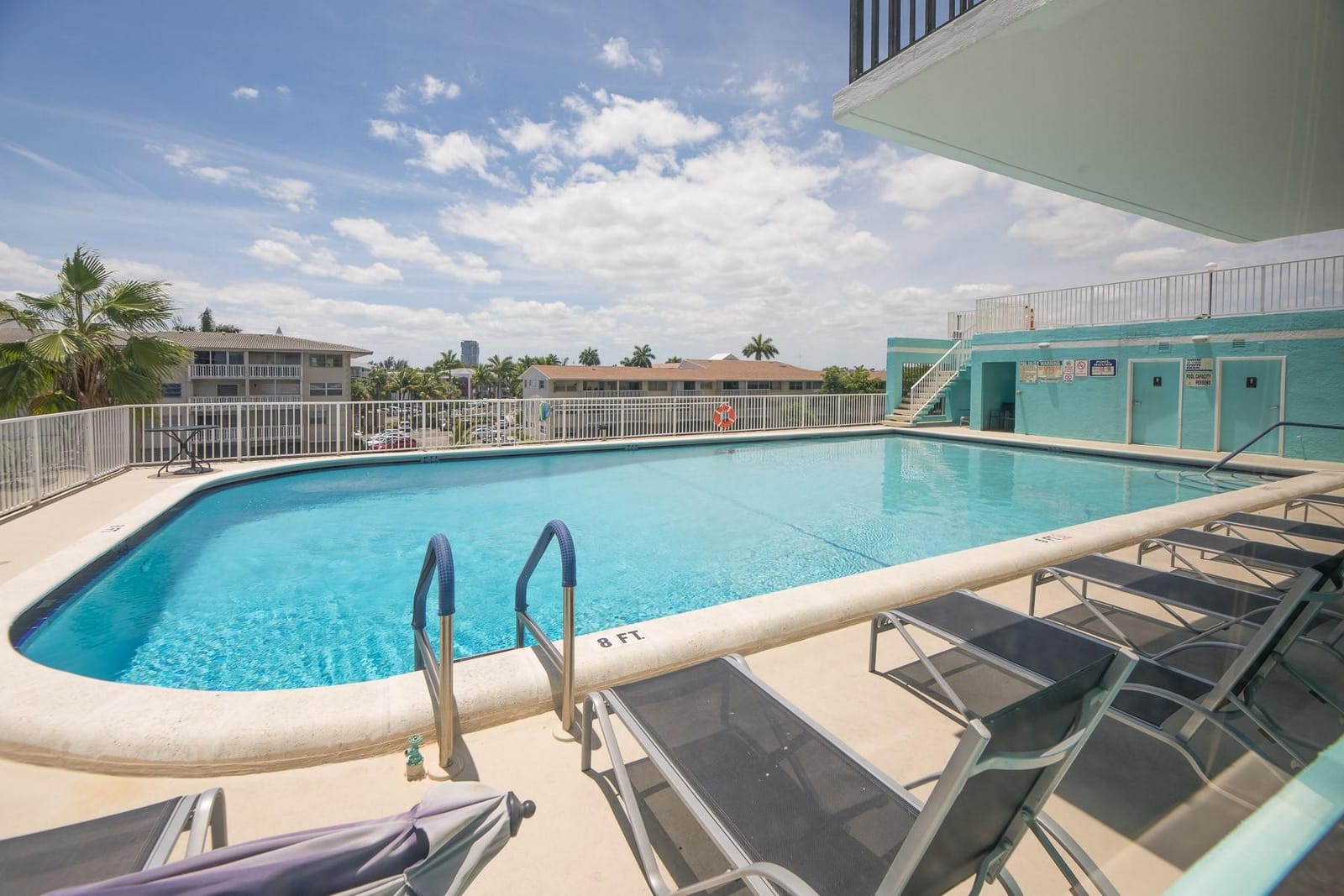 427 Golden Isles Drive 14B, Hallandale Beach, FL 33009 photo 27