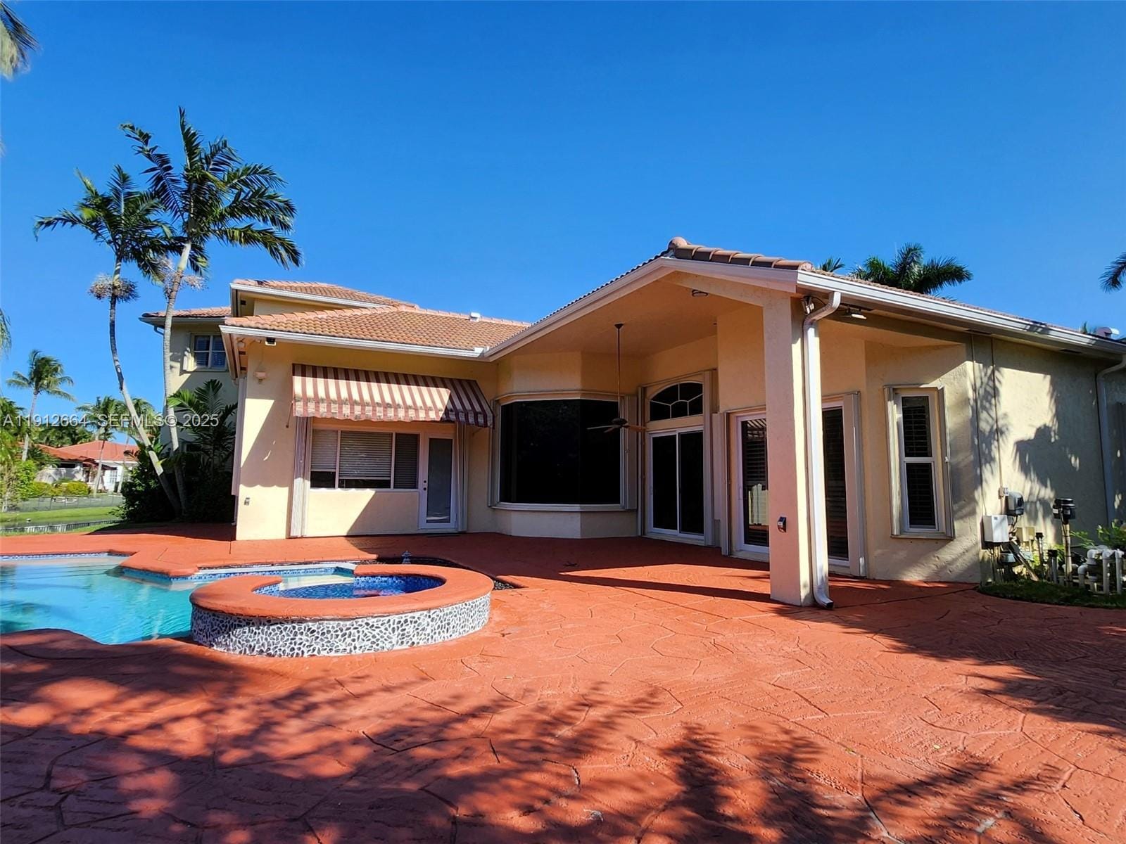 321 Windmill Palm Avenue, Plantation, FL 33324 photo 2