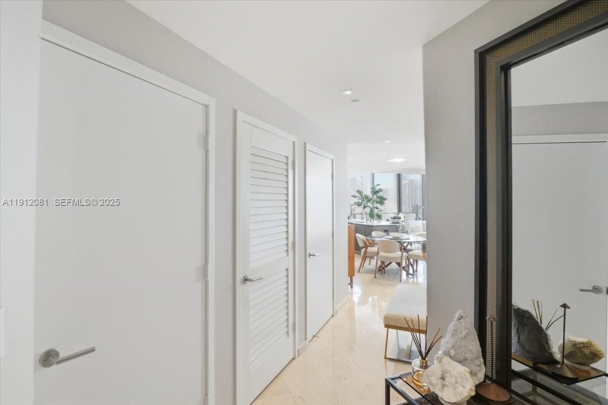 88 SW 7th Street 1111, Miami, FL 33130 photo 1