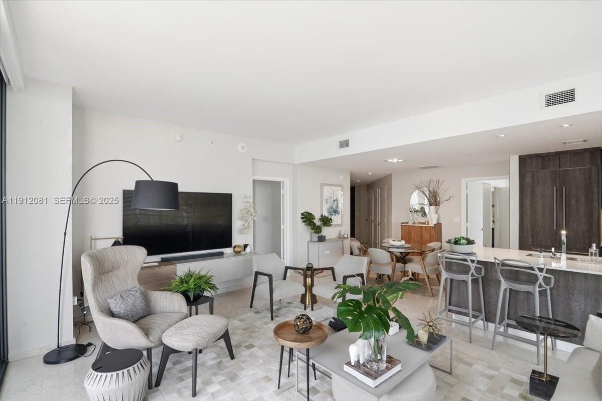 88 SW 7th Street 1111, Miami, FL 33130 photo 13