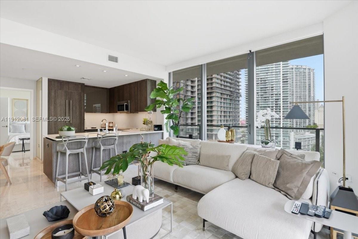88 SW 7th Street 1111, Miami, FL 33130 photo 16