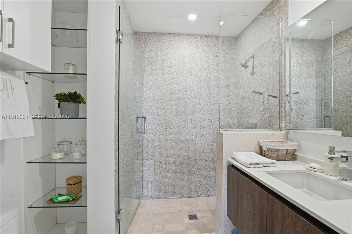88 SW 7th Street 1111, Miami, FL 33130 photo 22