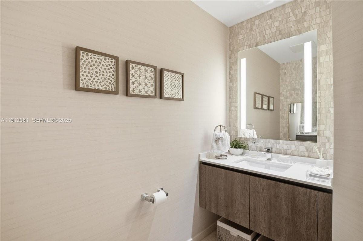 88 SW 7th Street 1111, Miami, FL 33130 photo 24