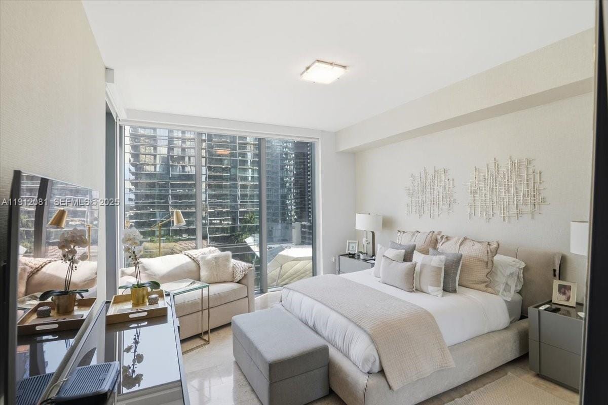 88 SW 7th Street 1111, Miami, FL 33130 photo 28