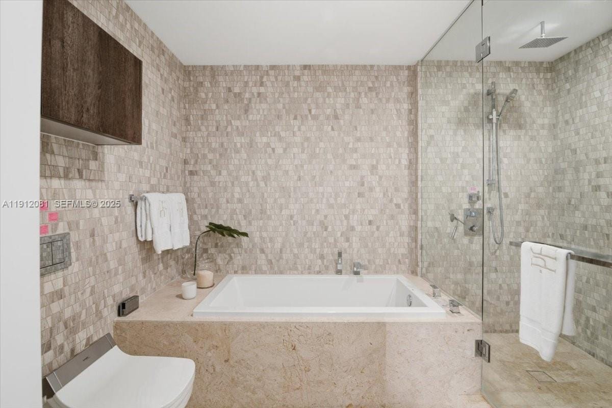 88 SW 7th Street 1111, Miami, FL 33130 photo 30