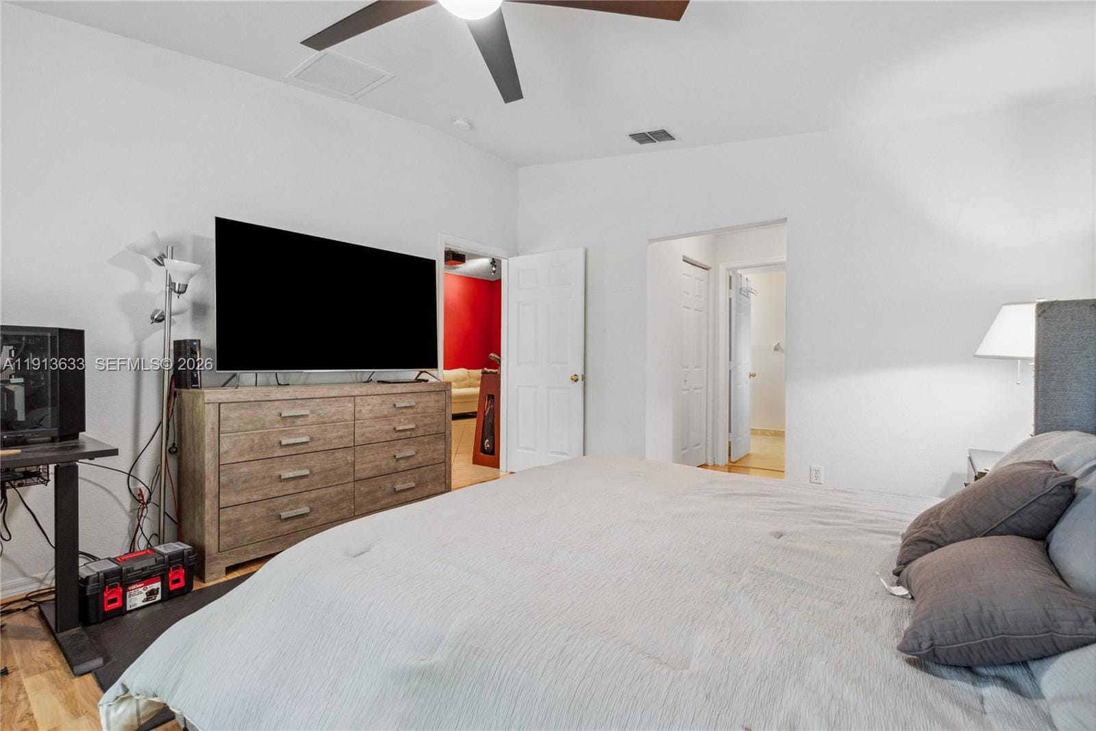 1924 SW Jamesport Drive — photo 12