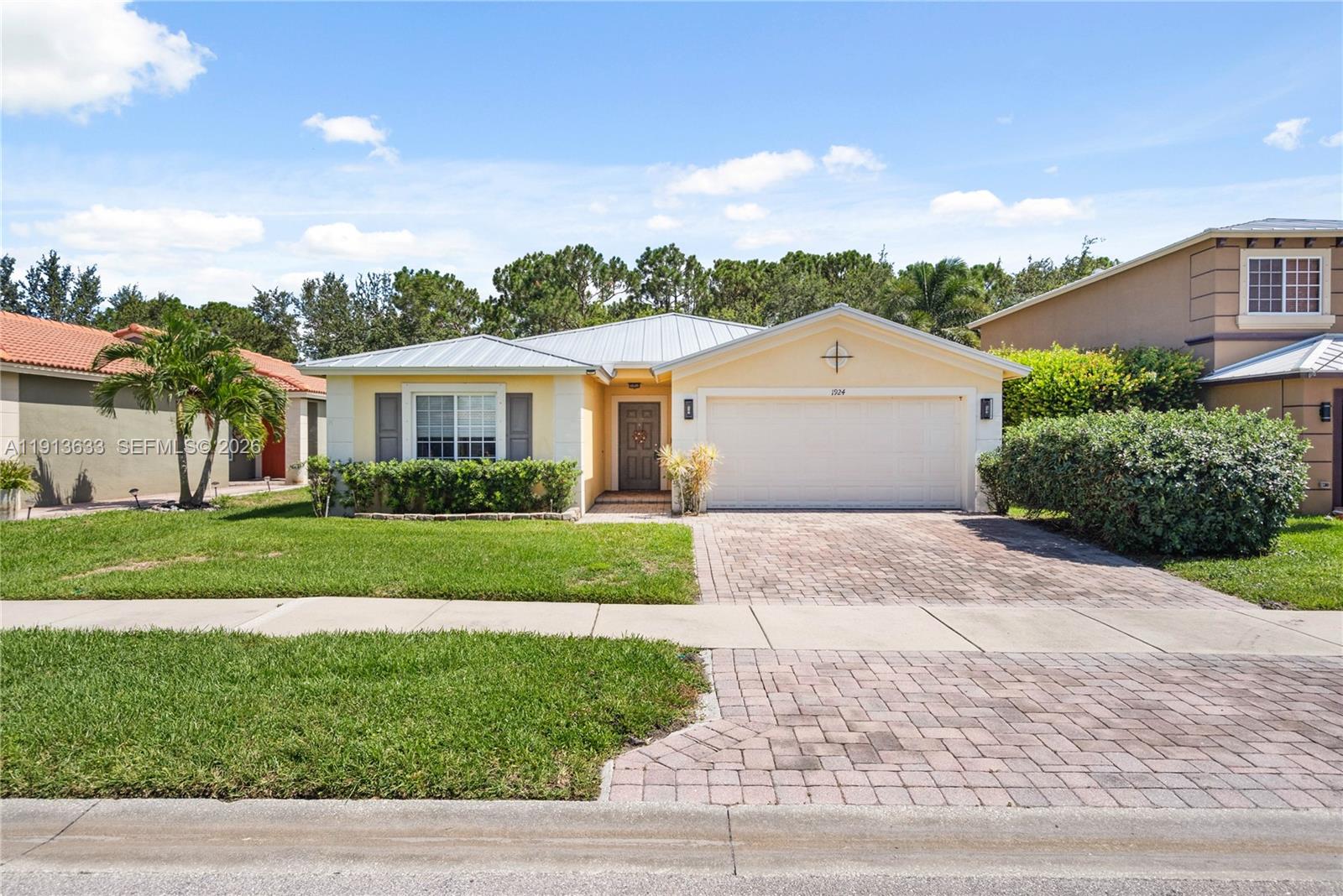 1924 SW Jamesport Drive, Port St. Lucie, FL 34953, Port St Lucie
