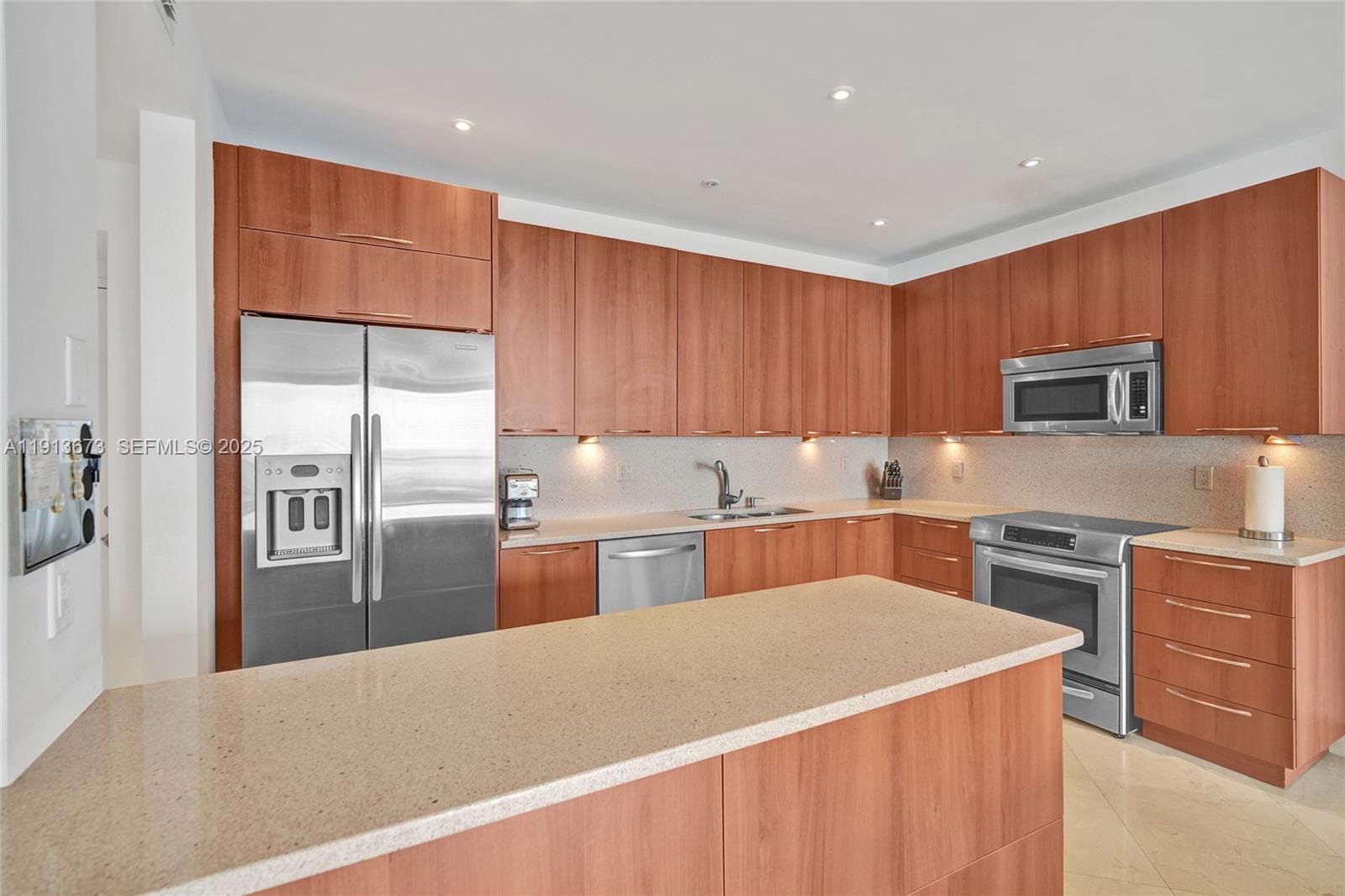 19370 Collins Avenue PH-24, Sunny Isles Beach, FL 33160 photo 4