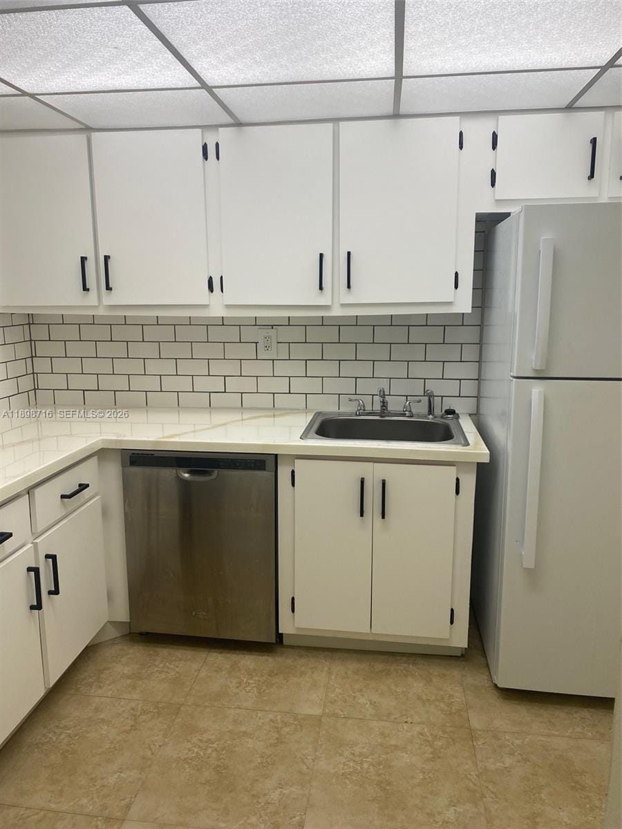 1000 Parkview Drive 427 — photo 11