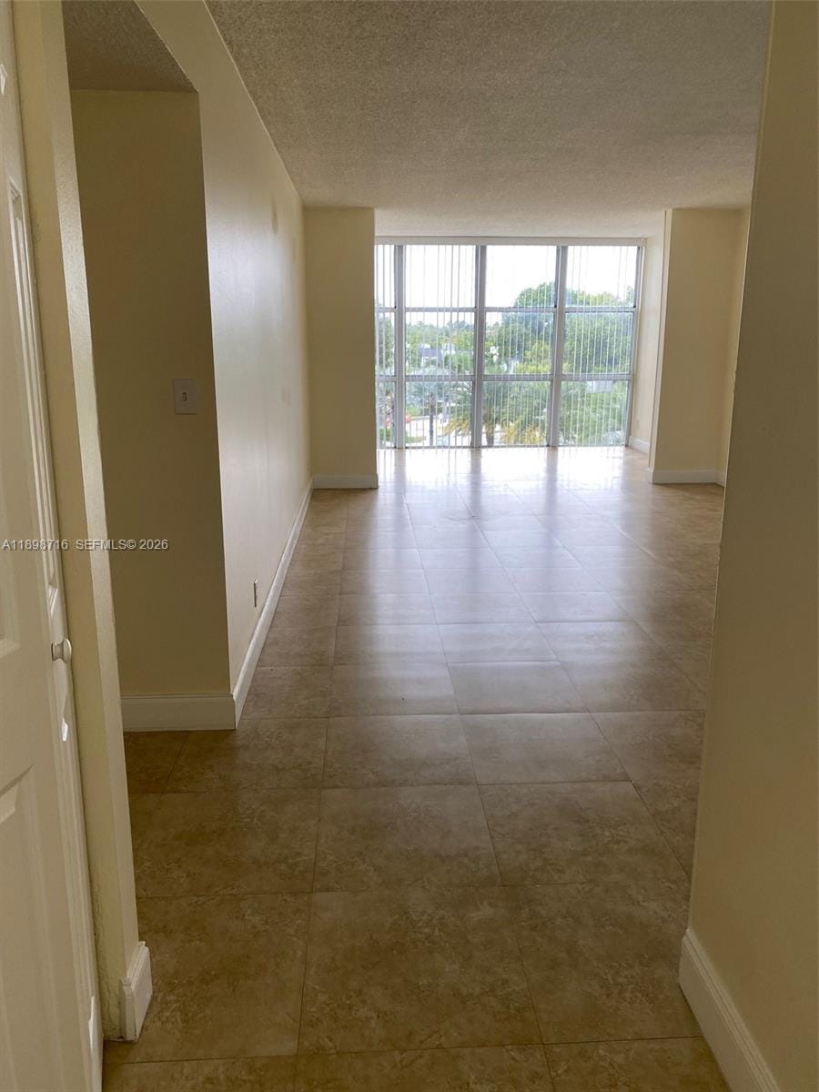 1000 Parkview Drive 427 — photo 6