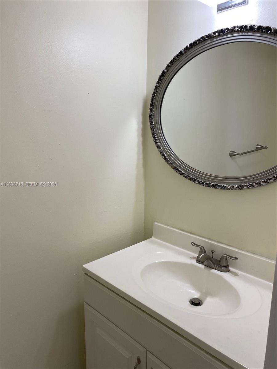 1000 Parkview Drive 427 — photo 7