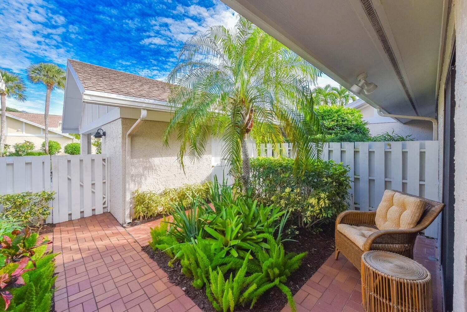 17225 Fownes Crescent, Jupiter, FL 33477 photo 2