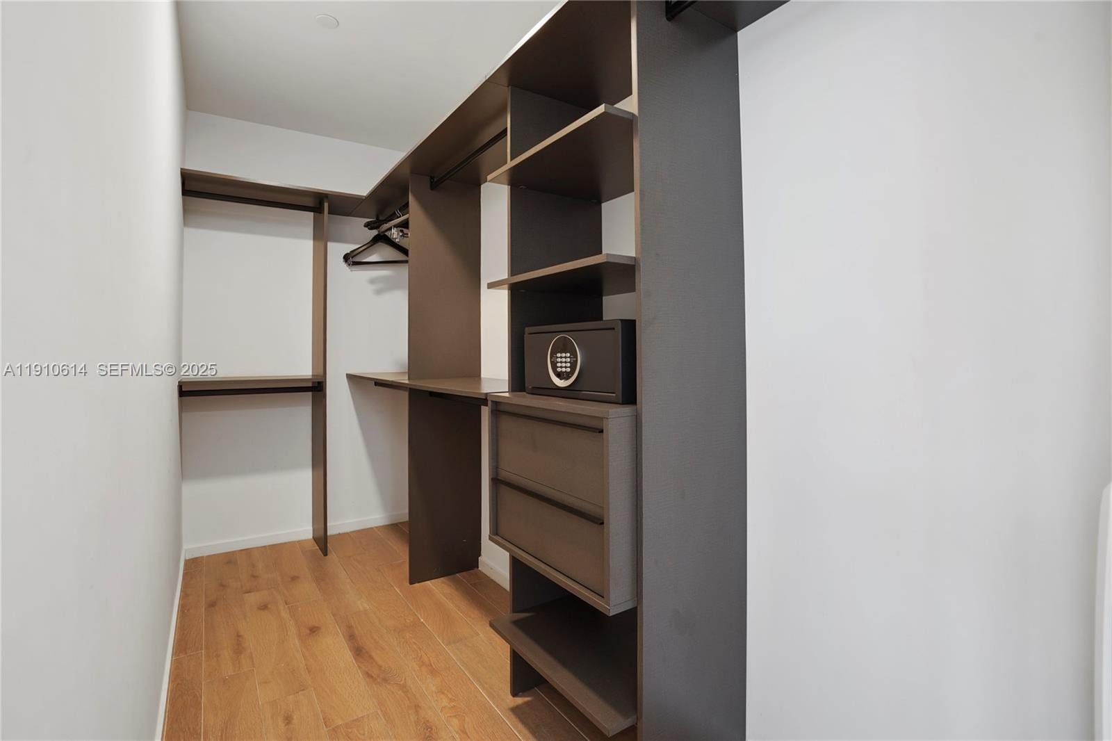 398 NE 5th Street 3618, Miami, FL 33132 photo 24