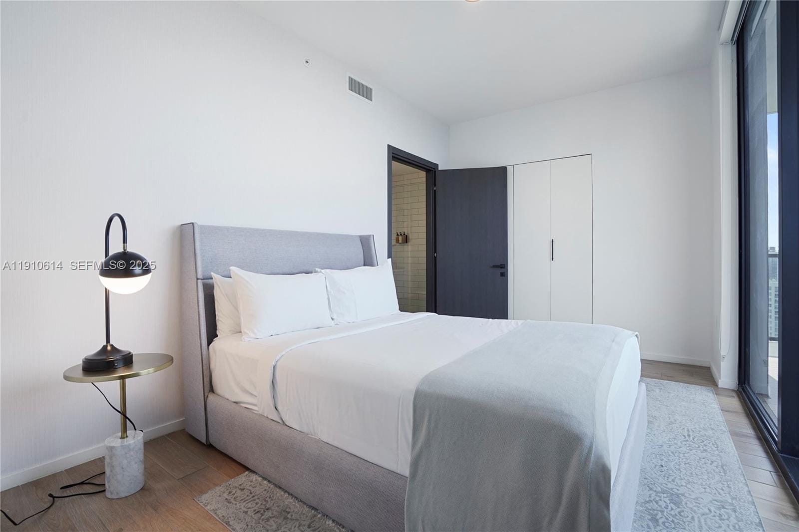 398 NE 5th Street 3618, Miami, FL 33132 photo 25