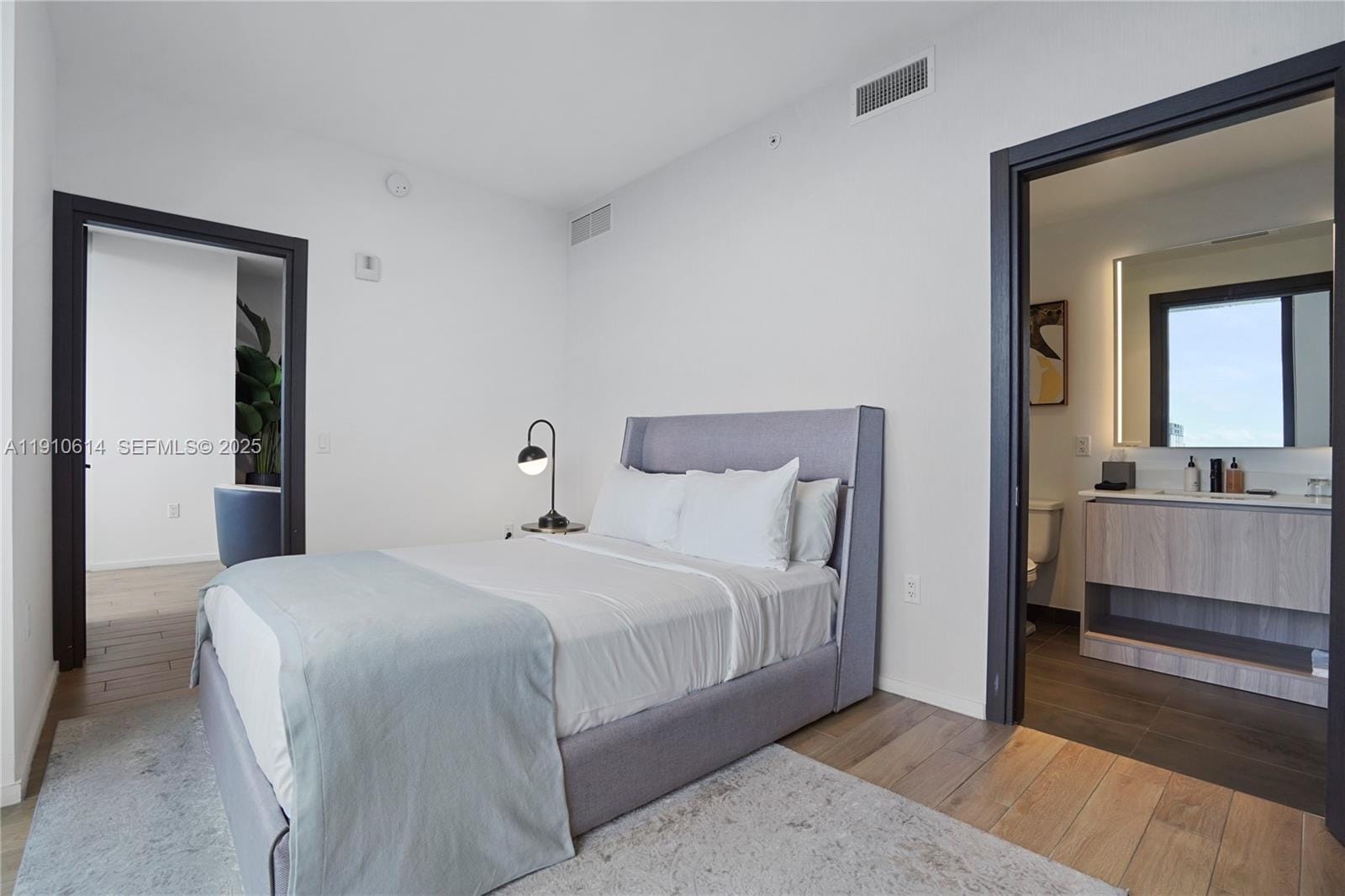 398 NE 5th Street 3618, Miami, FL 33132 photo 30