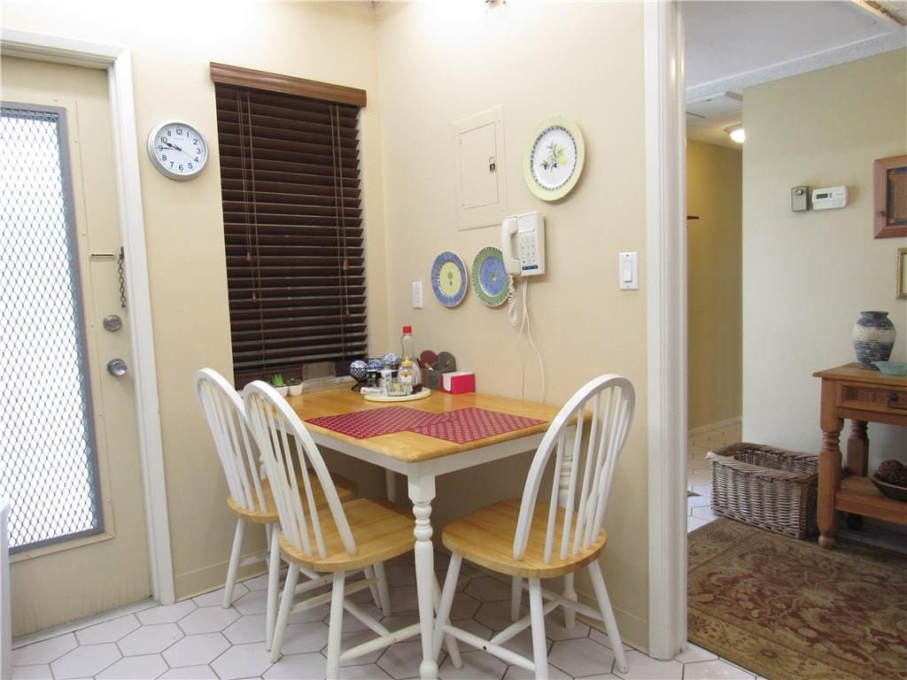 2661 S Course Drive 404 — photo 11