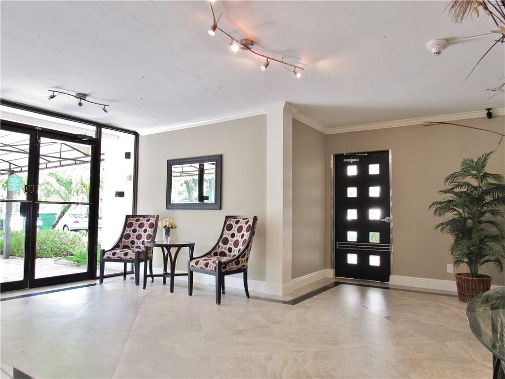 2661 S Course Drive 404 — photo 12