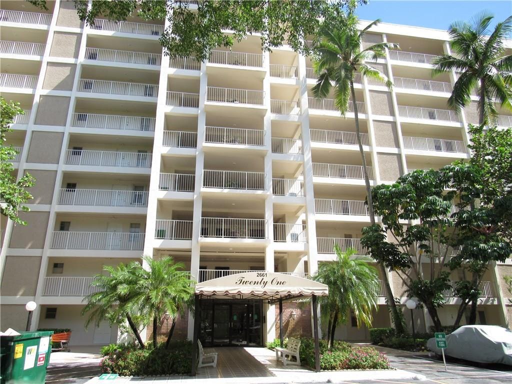 2661 S Course Drive 404, Pompano Beach, FL 33069 photo 13