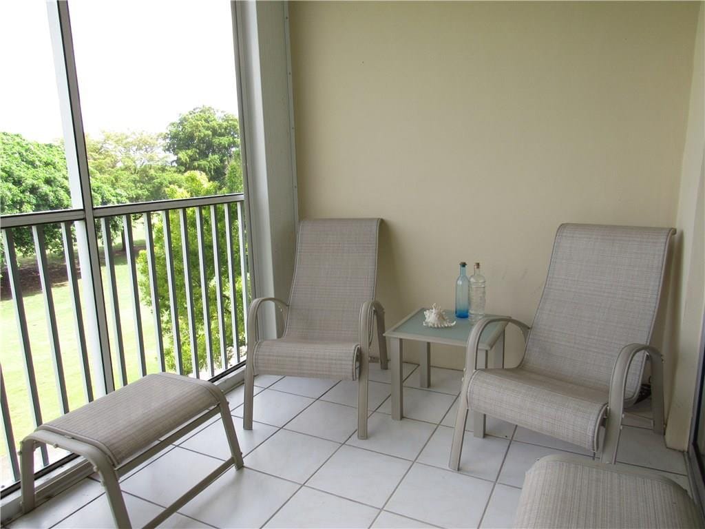 2661 S Course Drive 404 — photo 4