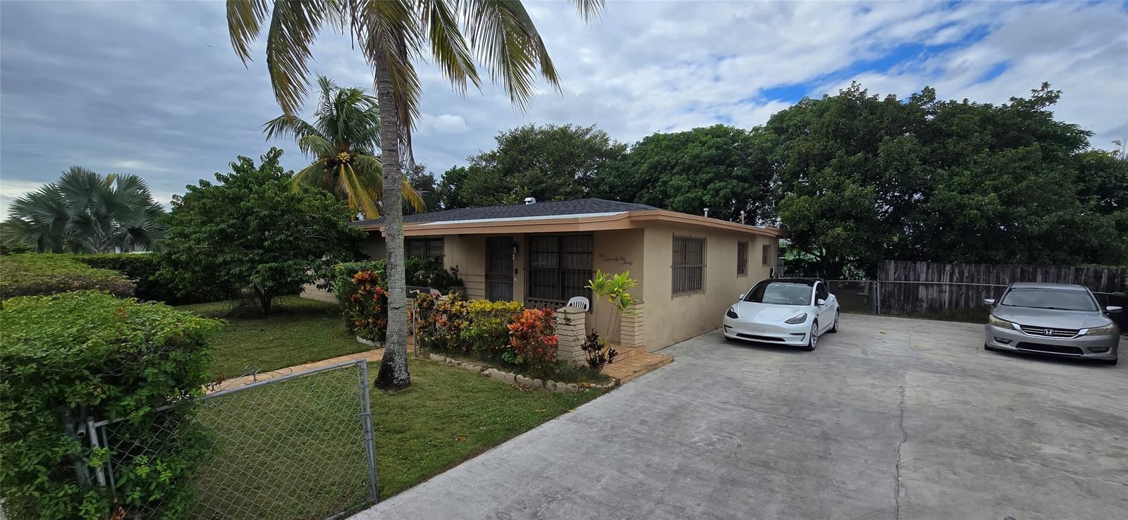 17230 NW 10th Court — photo 3