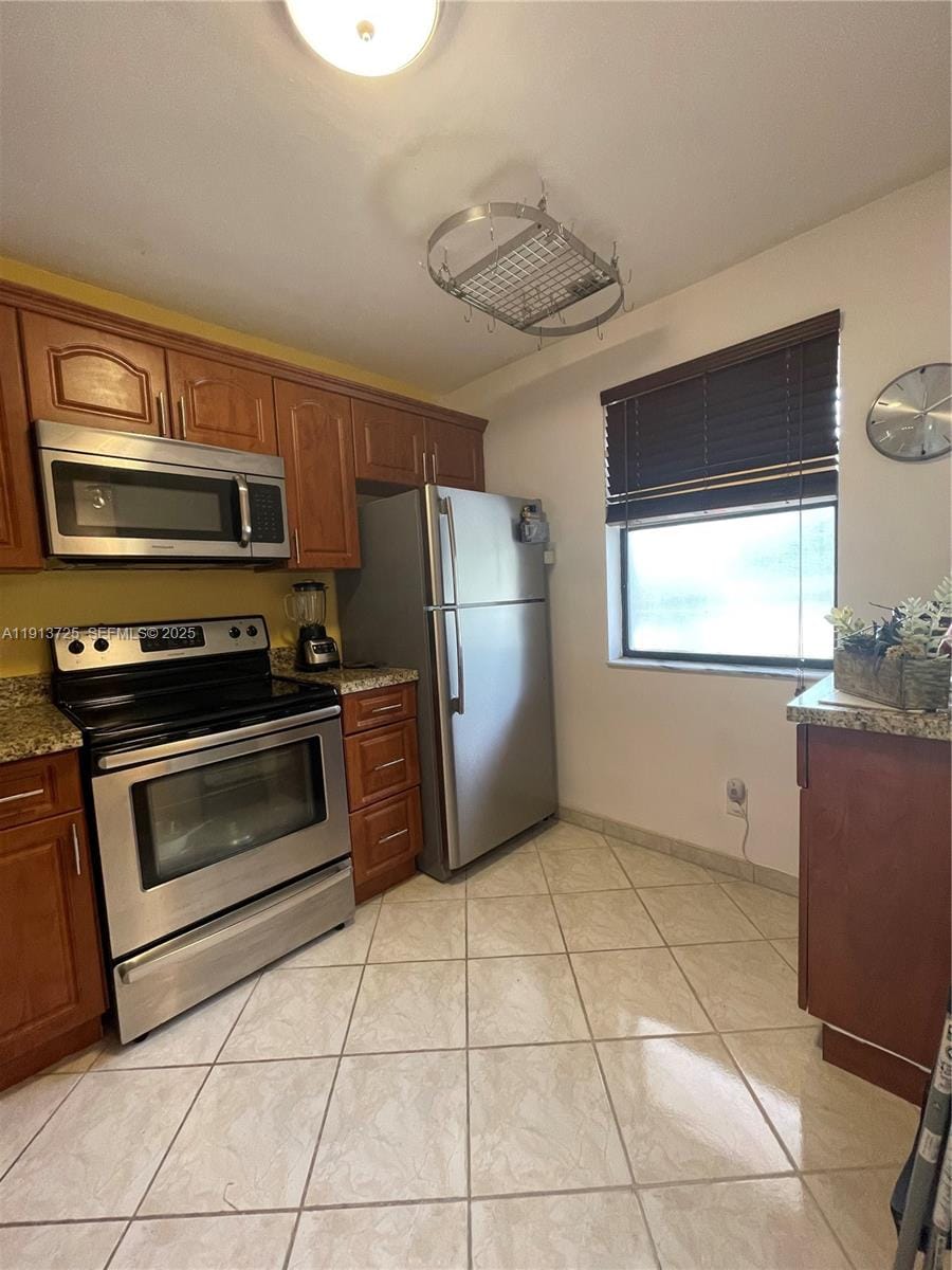 2786 NW 104th Avenue 211 — photo 2