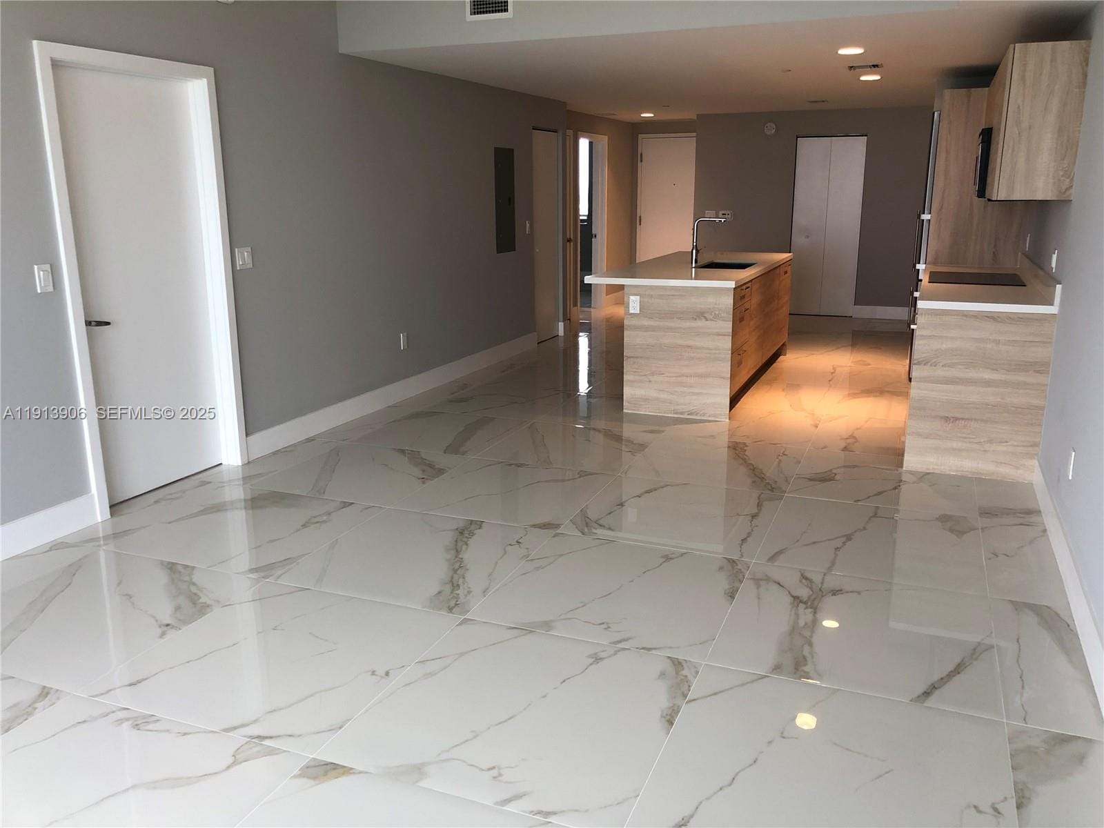 16385 Biscayne Boulevard 3003 — photo 3