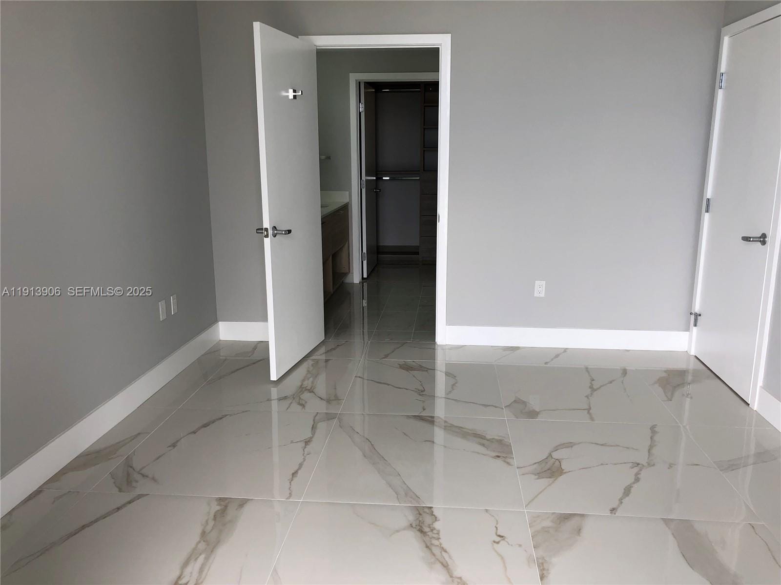 16385 Biscayne Boulevard 3003 — photo 4
