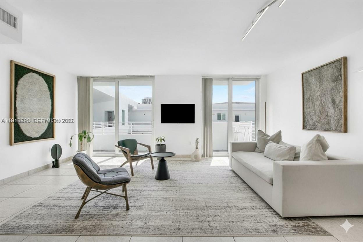 7800 Collins Avenue 502, Miami Beach, FL 33141 photo 1