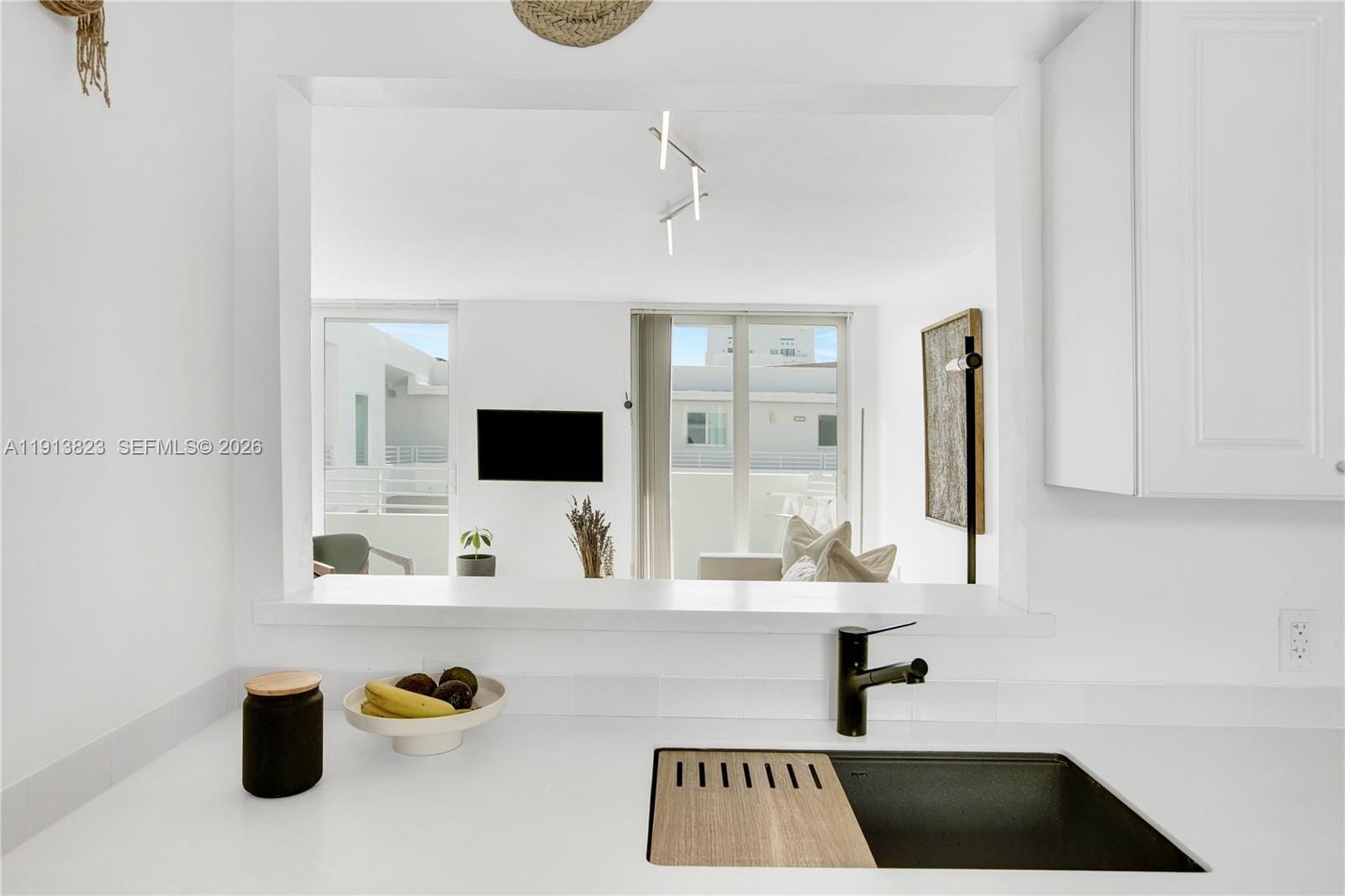7800 Collins Avenue 502, Miami Beach, FL 33141 photo 9