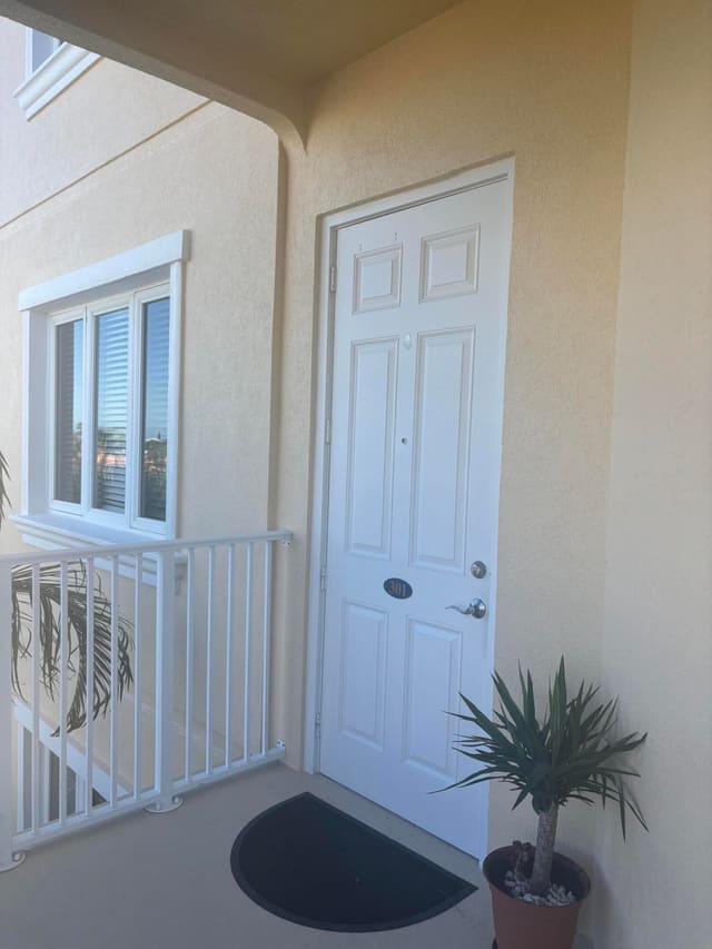 7 Harbour Isle Drive E 301, sold in Harbour Isle, Fort Pierce, FL