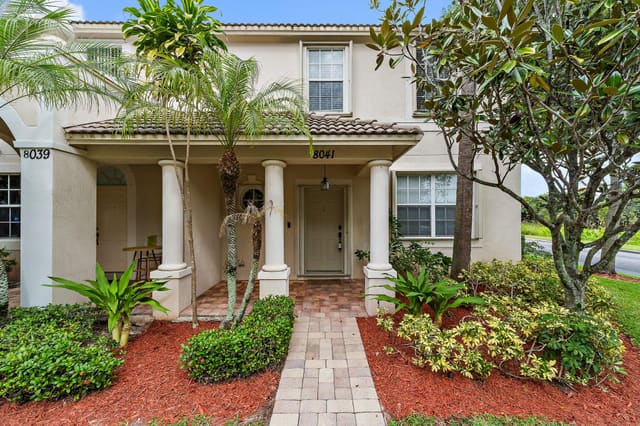 8041 Murano Circle, sold in Montecito, Palm Beach Gardens, FL