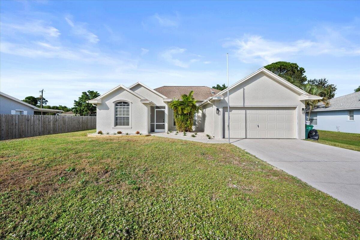 233 NE Glentry, Port St. Lucie, FL 34983