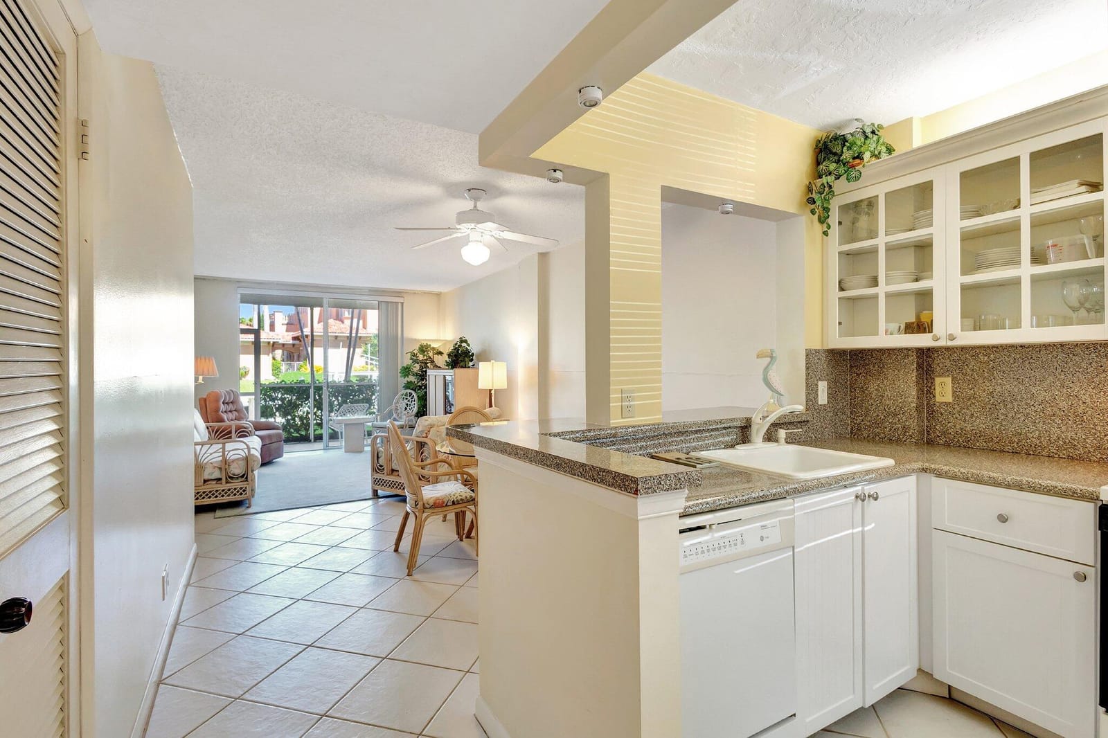 105 Paradise Harbour Boulevard 109 — photo 3