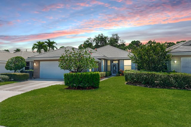 1558 NW Amherst Drive, Port St. Lucie, FL 34986