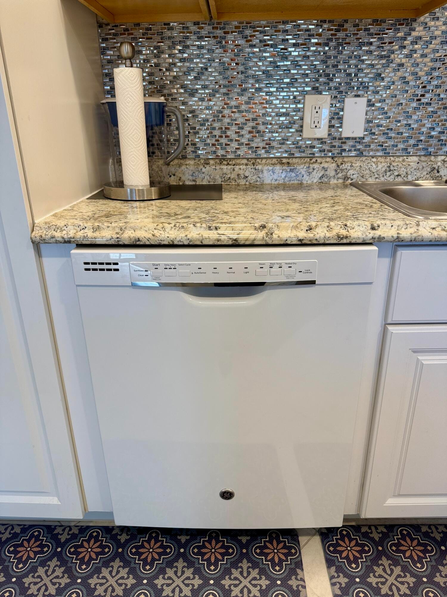 203 Southampton A — photo 10
