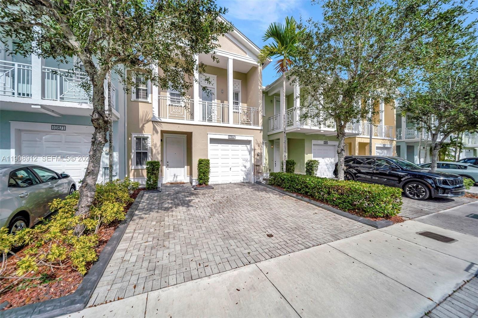 10867 NW 76th Lane, Doral, FL 33178 photo 3
